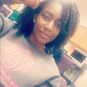 Meet your Posher, Daniella